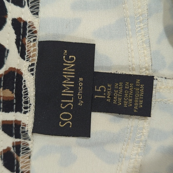 Chico's Womens Pants 10 Cream Leopard Print So Slimming Size 1.5 Ankle - Picture 5 of 9